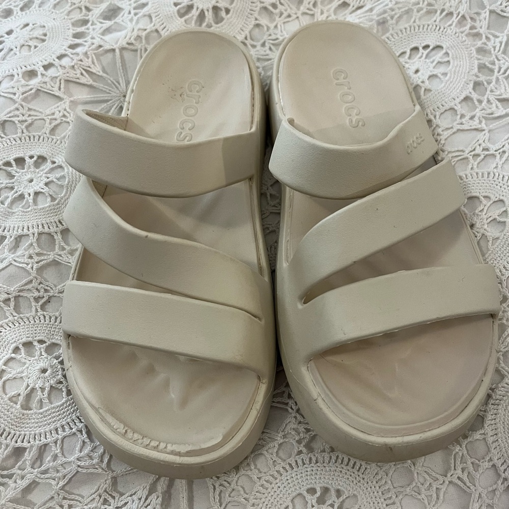 CROCS Women's Sandals - Size 5